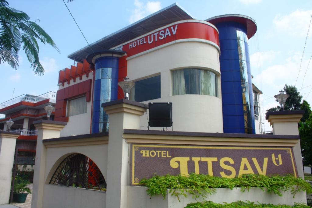 Hotel Utsav Dehradun Esterno foto