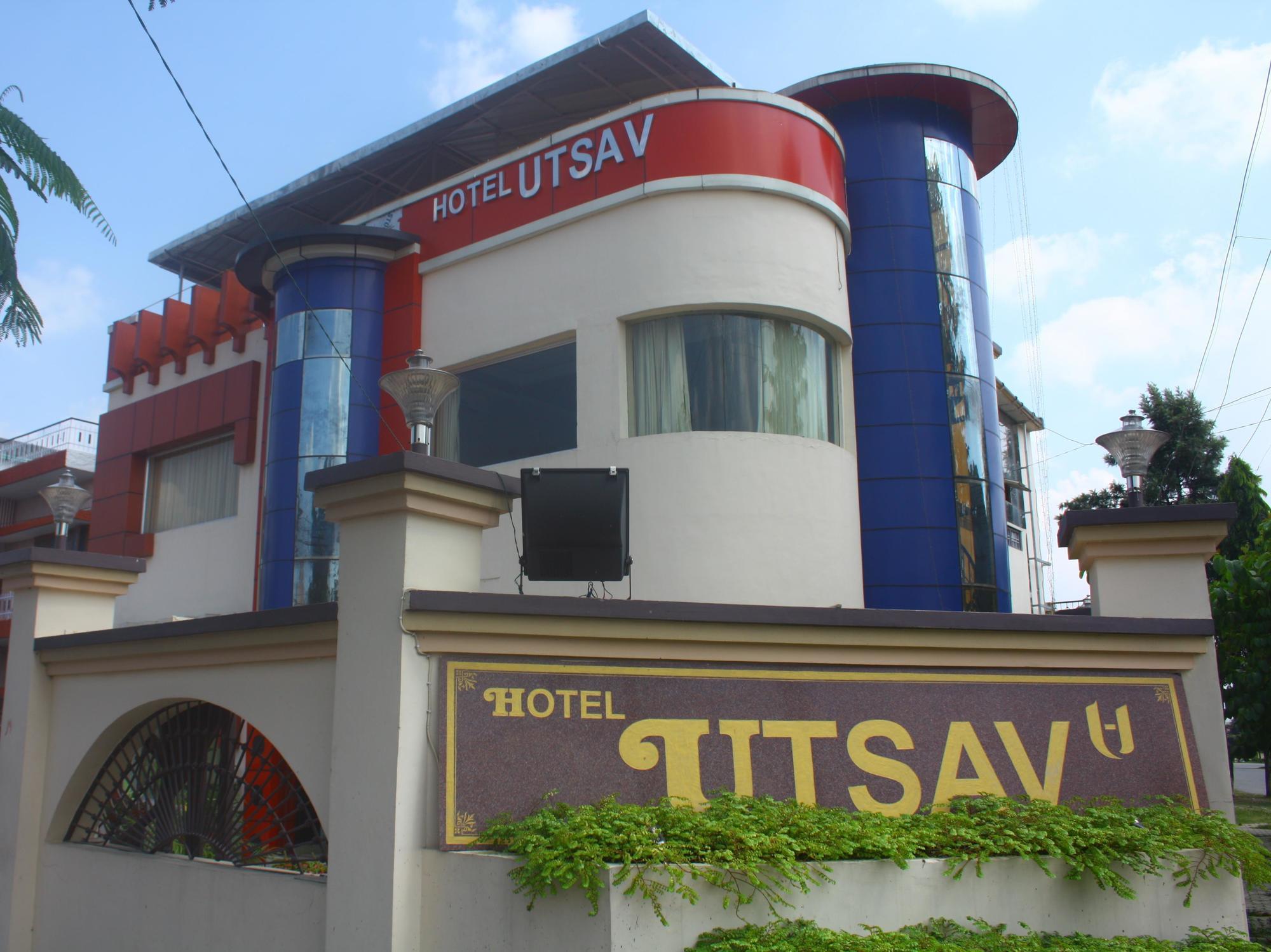 Hotel Utsav Dehradun Esterno foto
