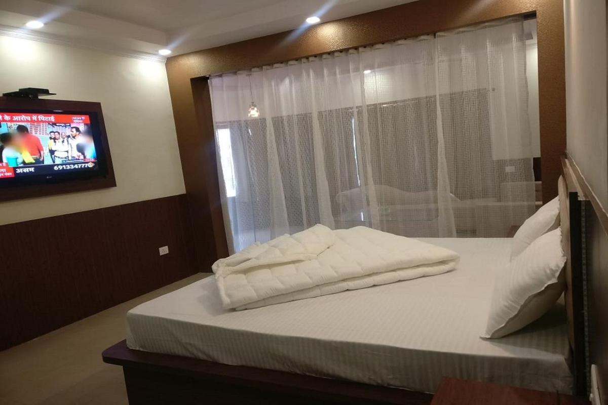 Hotel Utsav Dehradun Esterno foto