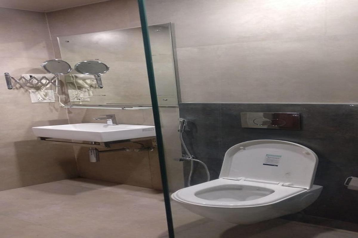 Hotel Utsav Dehradun Esterno foto